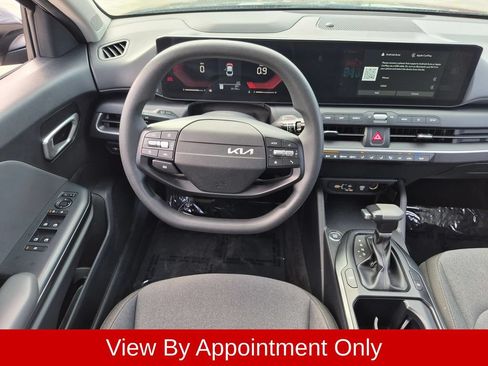 Used 2025 Kia K4 FWD image 24