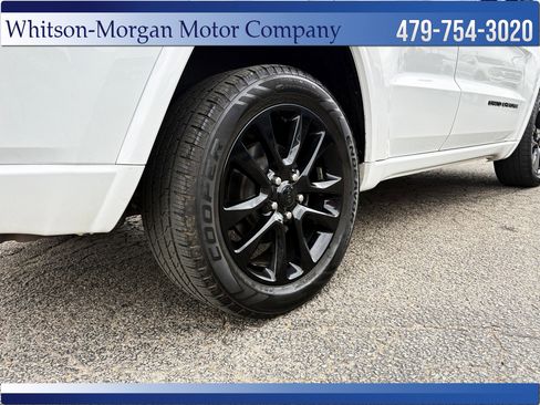 Used 2020 Jeep Grand Cherokee Altitude AWD/4WD image 41