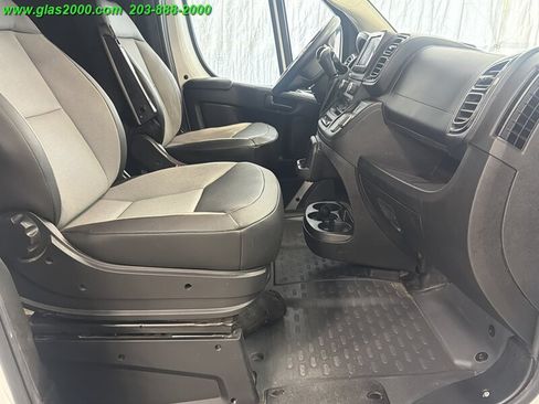 Used 2024 RAM ProMaster 2500 w/ Convenience Group FWD image 16
