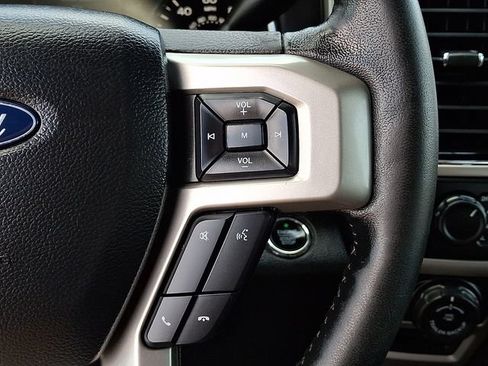 Certified 2020 Ford F150 Lariat w/ Trailer Tow Package AWD/4WD image 23