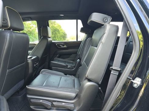Used 2021 Chevrolet Tahoe Premier w/ Premium Package AWD/4WD image 12