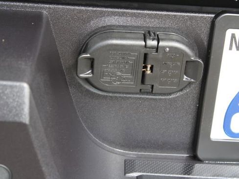 Used 2024 Toyota Tacoma TRD Sport w/ TRD Sport Premium Package image 6