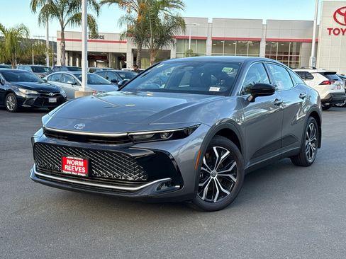 New 2026 Toyota Crown XLE image 2