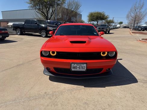 Used 2020 Dodge Challenger R/T w/ Plus Package image 8