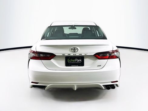 Used 2024 Toyota Camry SE FWD image 7