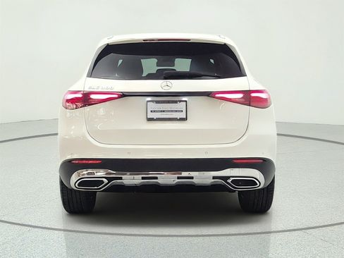 Used 2024 Mercedes-Benz GLC 300 image 6