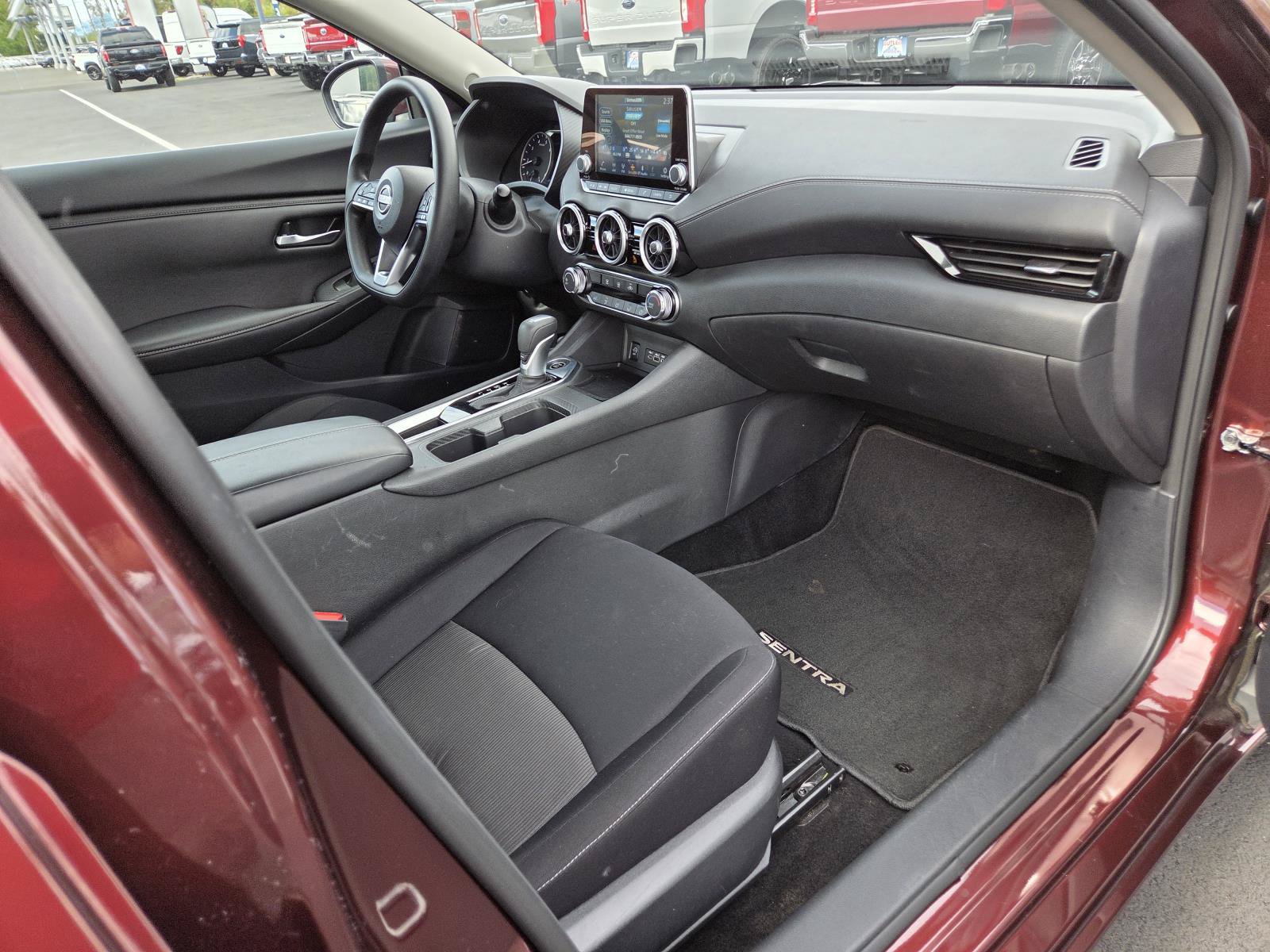 Used 2025 Nissan Sentra SV FWD image 21