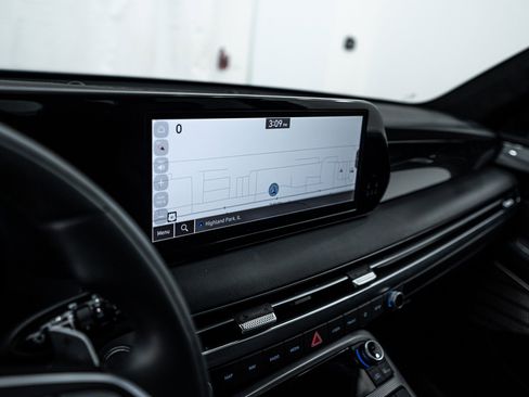 Used 2024 Hyundai Palisade Calligraphy image 11