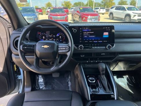 Certified 2025 Chevrolet Colorado W/T image 17