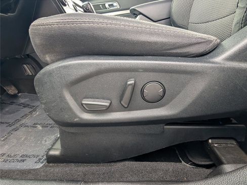 Used 2019 Ford Explorer XLT image 20