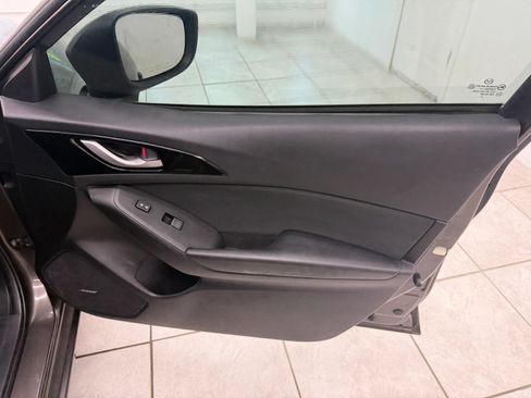 Used 2016 MAZDA MAZDA3 i Touring w/ Popular Equipment Package FWD image 20