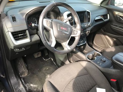 Used 2018 GMC Terrain SLE w/ Driver Convenience Package image 3