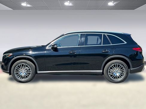 Used 2024 Mercedes-Benz GLC 300 4MATIC image 2