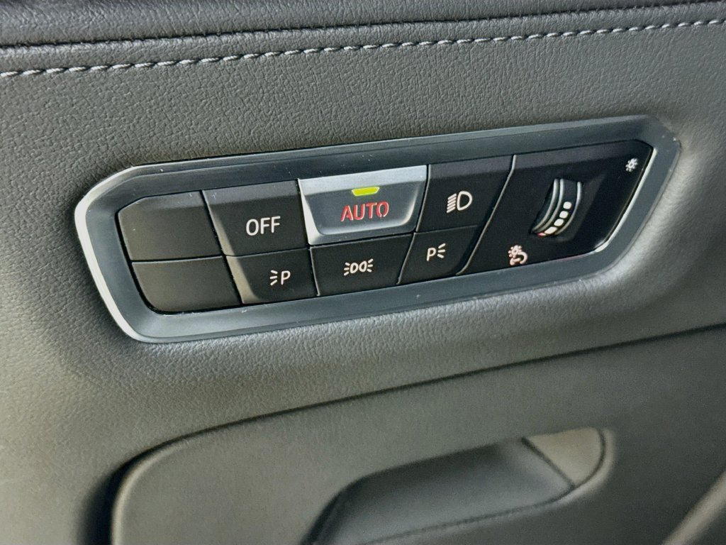 Used 2023 BMW XM AWD/4WD image 10
