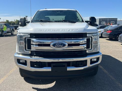 Used 2018 Ford F250 XLT w/ XLT Value Package AWD/4WD image 8