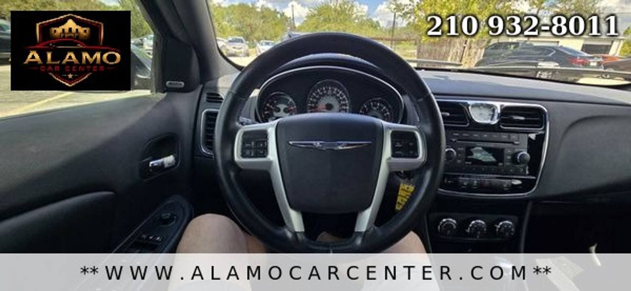 Used 2013 Chrysler 200 Limited FWD image 34