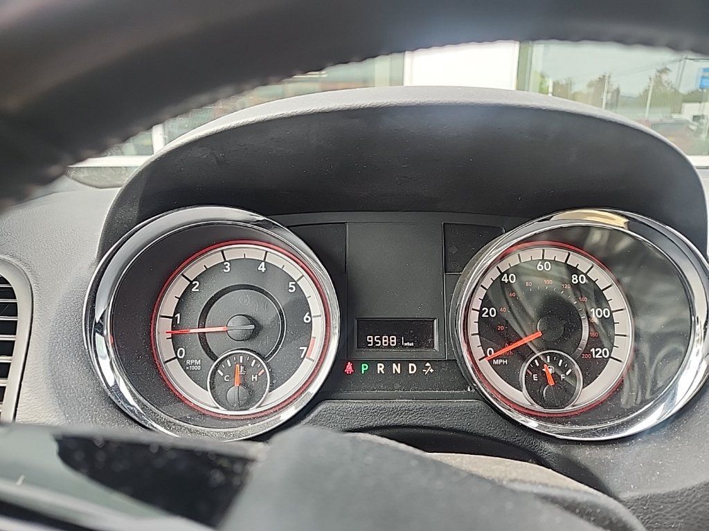 Used 2018 Dodge Grand Caravan SE FWD image 11