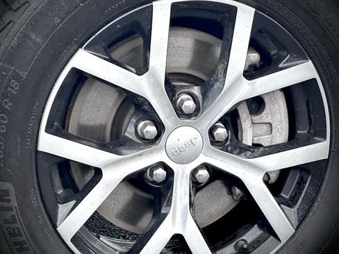 Used 2024 Jeep Grand Cherokee L Limited w/ Luxury Tech Group II image 14