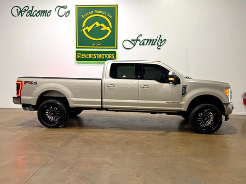 Used 2017 Ford F350 Lariat w/ Lariat Ultimate Package image 8