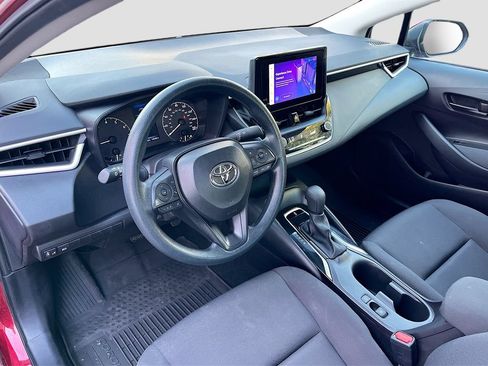Used 2025 Toyota Corolla LE FWD image 9