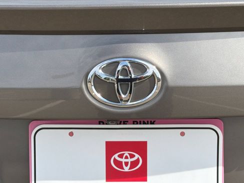 Used 2018 Toyota Corolla SE w/ SE Premium Package FWD image 49