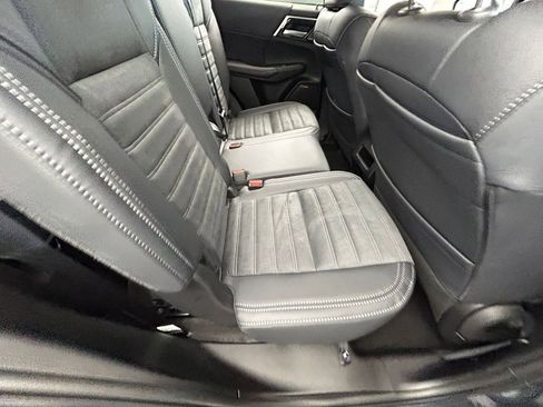 New 2026 Mitsubishi Outlander SE image 36