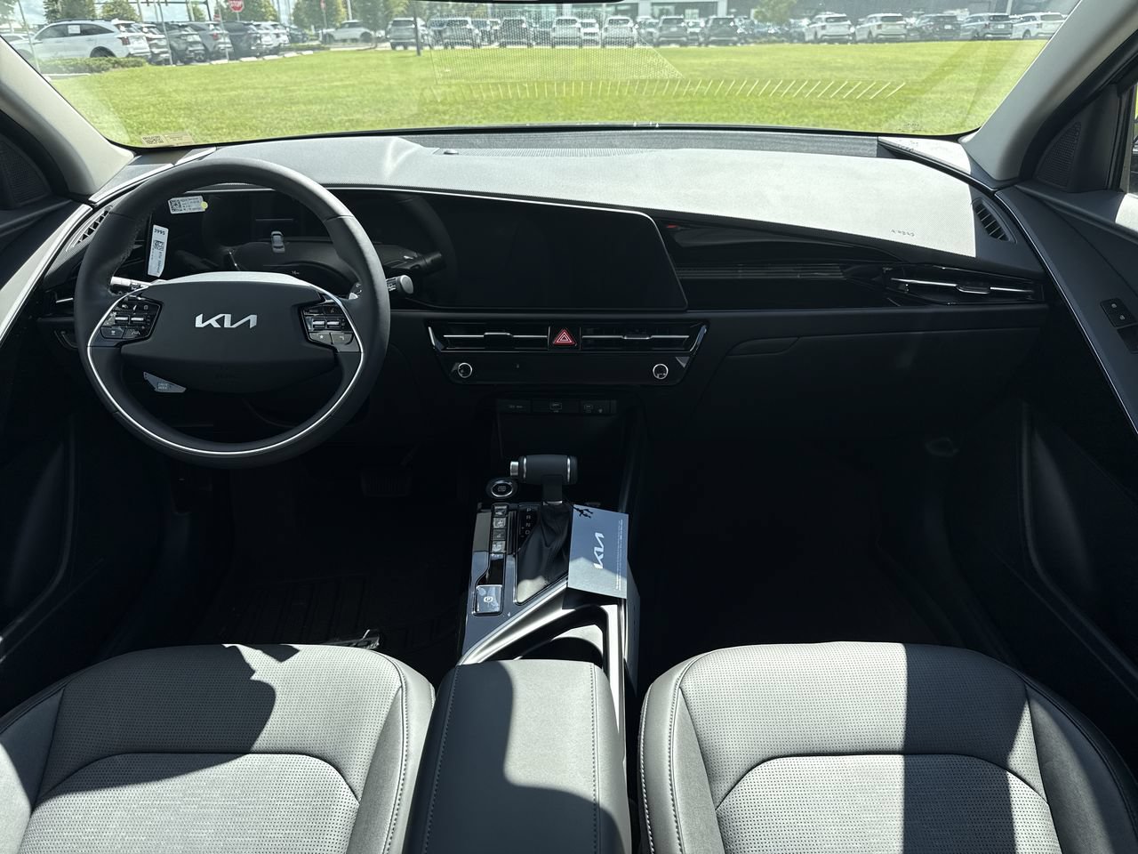 New 2026 Kia Niro FWD image 29