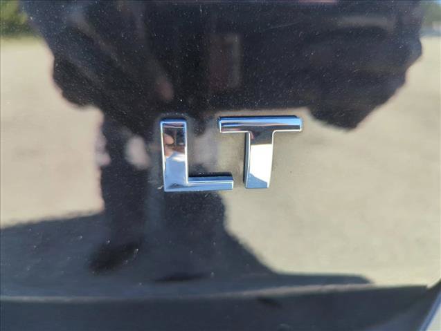 Used 2022 Chevrolet Traverse LT FWD image 24