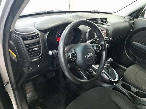 Used 2018 Kia Soul image 8