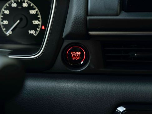 Used 2025 Honda Pilot EX-L image 26