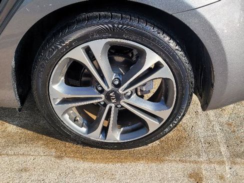 Used 2015 Kia Forte EX w/ UVO Package W/17" Alloys image 17