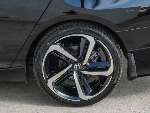 Used 2022 Honda Accord Sport image 11