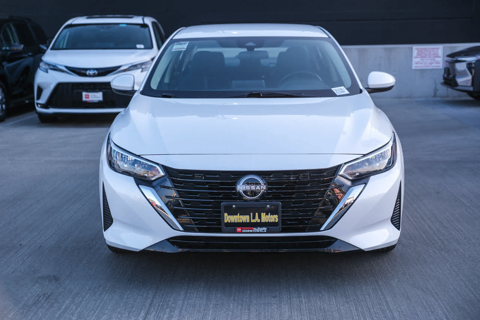 Used 2024 Nissan Sentra SV FWD image 2