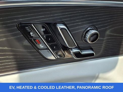 Used 2024 Cadillac Lyriq Sport image 30