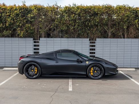 Used 2014 Ferrari 458 Spider RWD image 4