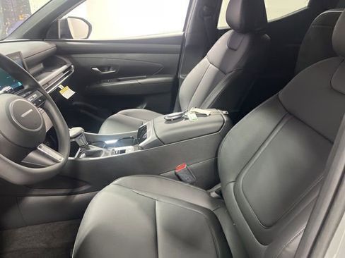 Used 2025 Hyundai Santa Cruz SEL FWD image 8