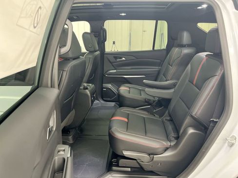 New 2026 Chevrolet Traverse RS w/ LPO, Floor Liner Package AWD/4WD image 24