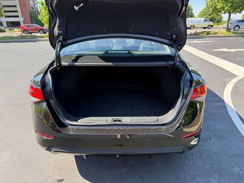 Used 2025 Nissan Sentra SV FWD image 5
