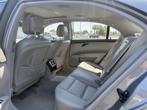 Used 2011 Mercedes-Benz S 550 image 11