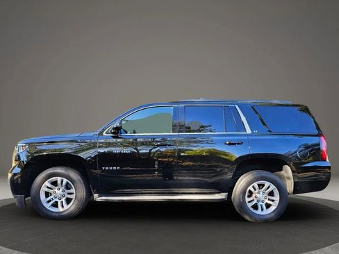 Used 2019 Chevrolet Tahoe LT image 3