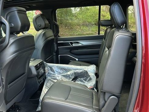 New 2026 Jeep Grand Wagoneer 4WD image 24