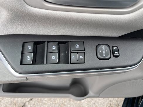 Used 2015 Toyota Camry SE image 13