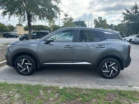 Used 2025 Nissan Kicks SV FWD image 7