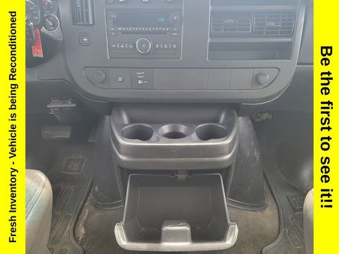 Used 2010 Chevrolet Express 2500 LT w/ LT Preferred Equipment Group RWD image 18