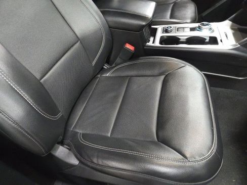Used 2022 Ford Explorer Limited w/ Limited Technology Package image 33