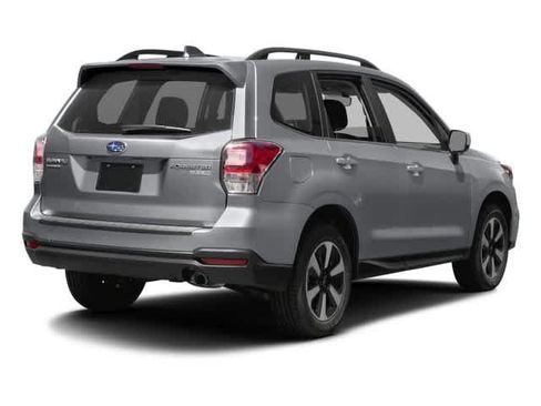 Used 2017 Subaru Forester 2.5i Limited AWD/4WD image 5