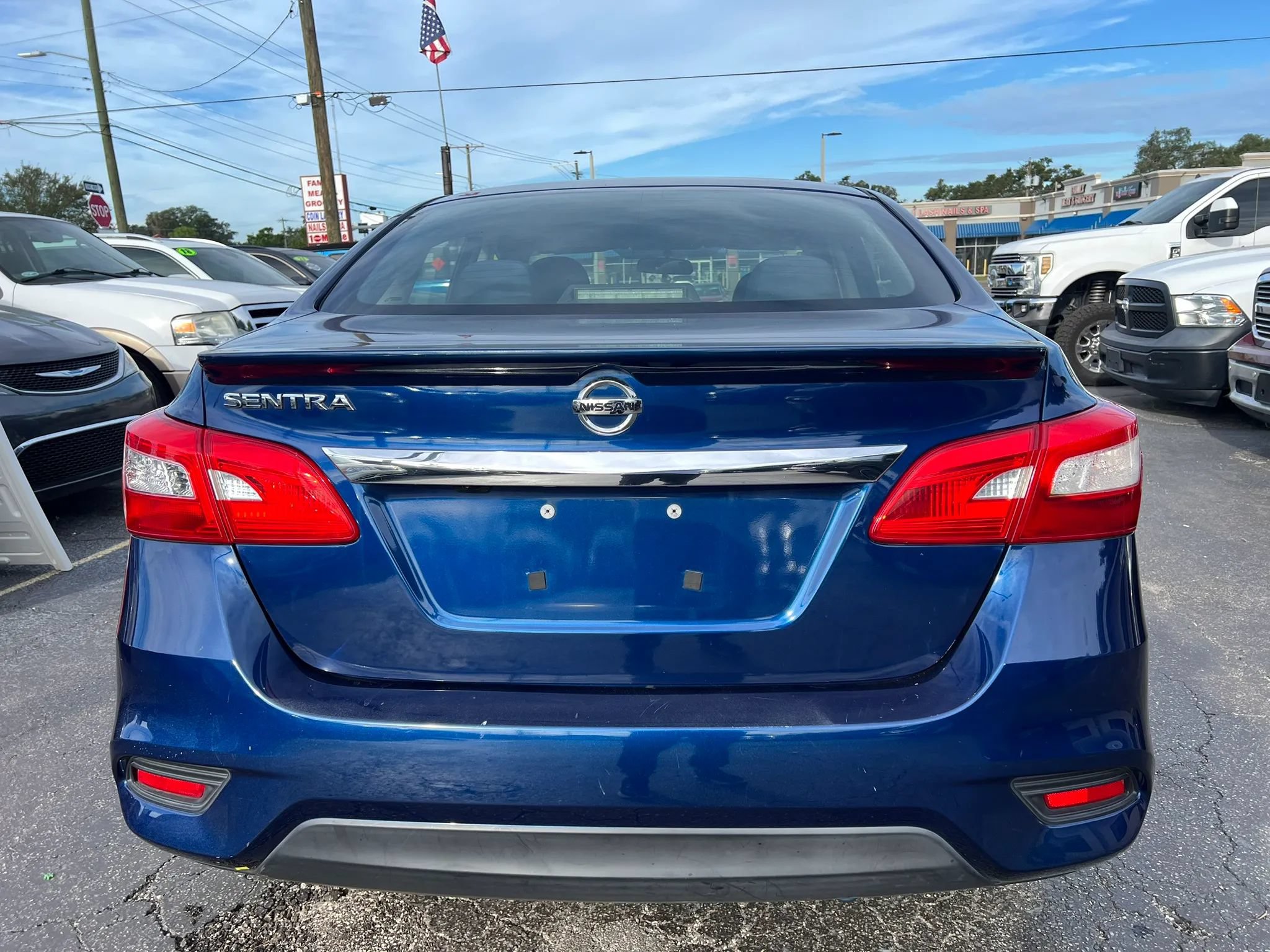 Used 2019 Nissan Sentra S w/ Appearance Package FWD image 6
