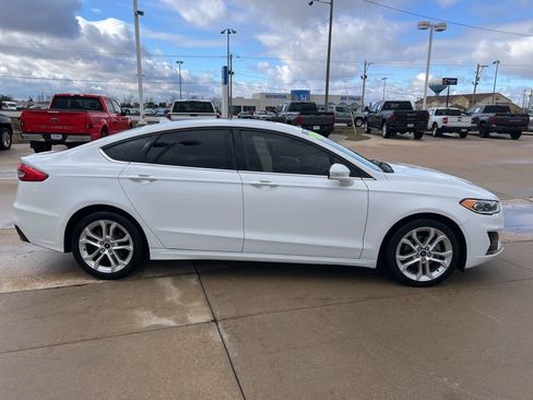 Used 2020 Ford Fusion SEL image 2