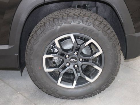 New 2026 Chevrolet Equinox ACTIV w/ Convenience Package III image 47