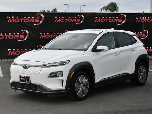 Used 2021 Hyundai Kona Limited FWD image 3